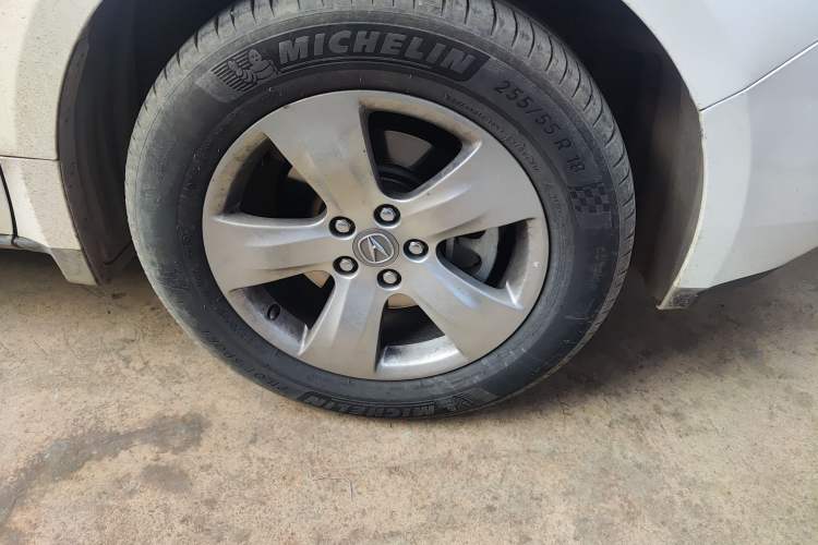 Used Acura ZDX 2012 3.7 Standard Edition Right Front Wheel Hub