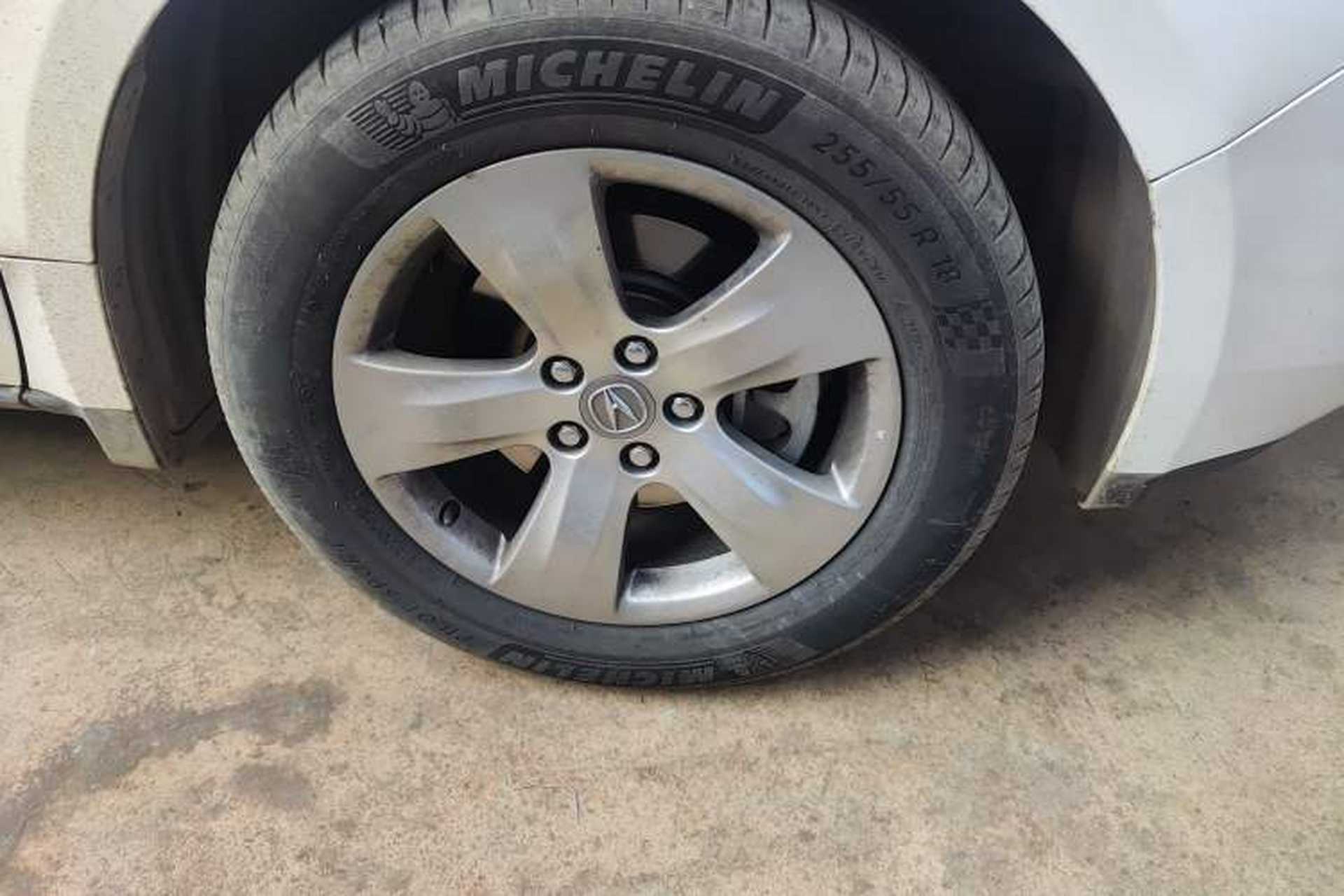 Used Acura ZDX 2012 3.7 Standard Edition Right Front Wheel Hub