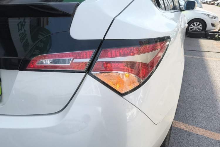 Used Acura ZDX 2012 3.7 Standard Edition Right Rear Taillight