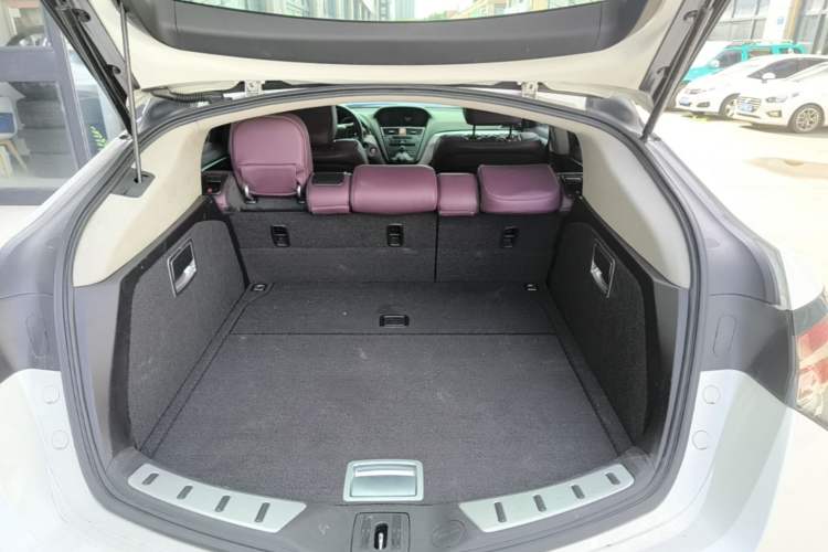 Used Acura ZDX 2012 3.7 Standard Edition Trunk