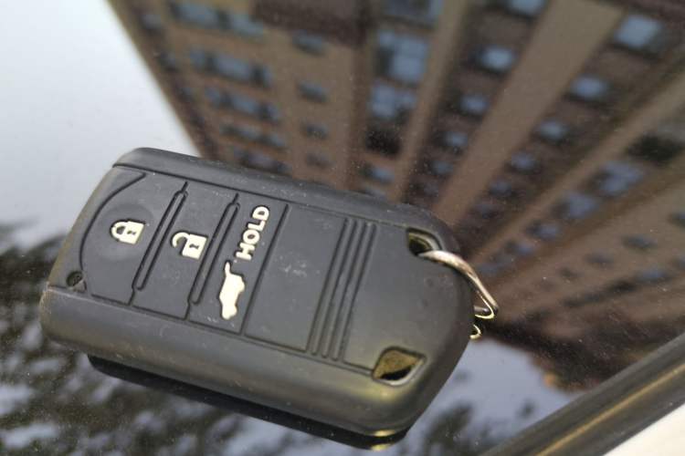Used Acura ZDX 2012 3.7 Standard Edition Vehicle Key