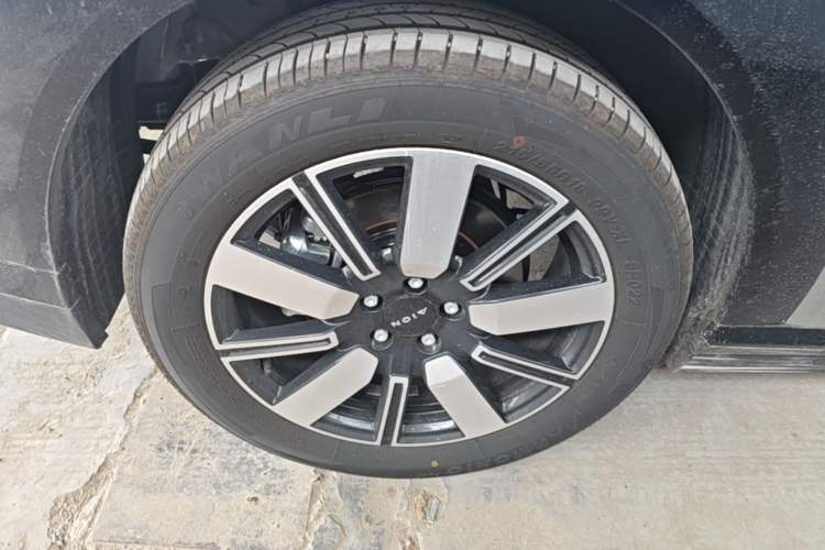 Used AION N60 2026 610 LiDAR Ultra Right Rear Wheel Hub