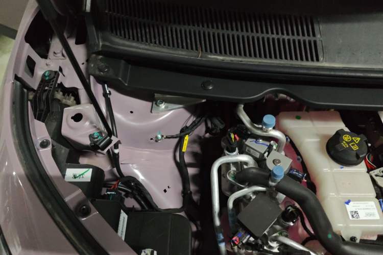 Used AION UT Super 2026 Model: Standard Edition Engine Bay Right