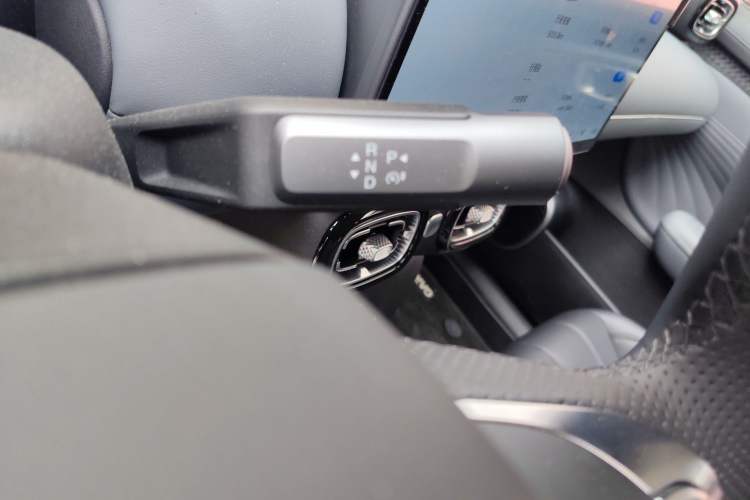 Used AION UT Super 2026 Model: Standard Edition Gear Lever