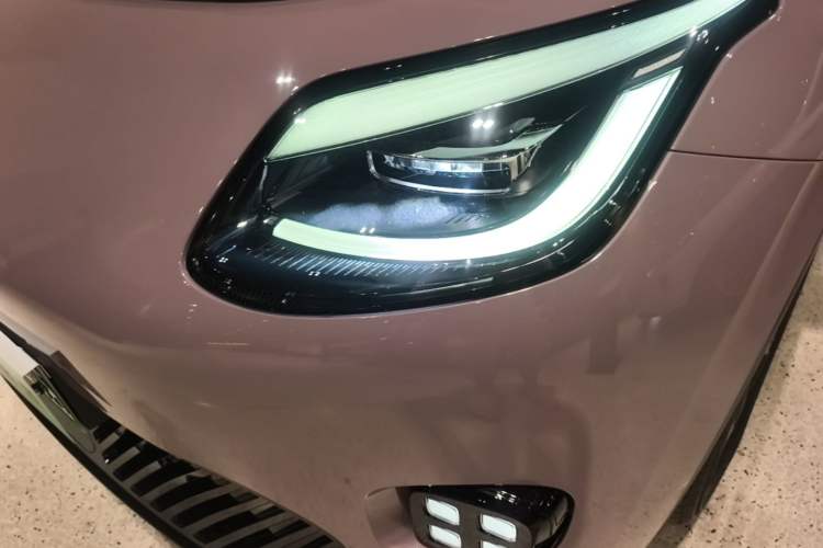 Used AION UT Super 2026 Model: Standard Edition Left Front Headlight