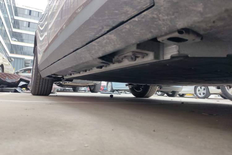Used AION UT Super 2026 Model: Standard Edition Right Side Sill