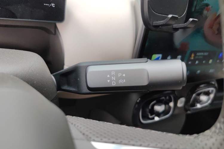 Used AION UT Super 2026 Model: Standard Edition Gear Lever