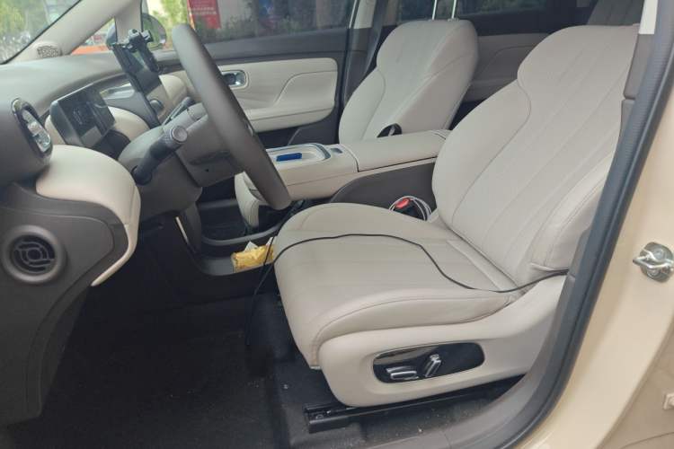 Used AION UT Super 2026 Model: Assault Edition Left Front Seat