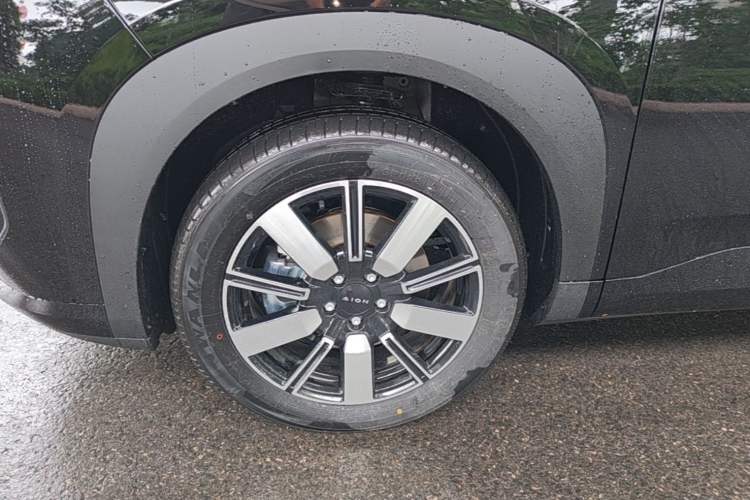 Used AION i60 2026 Model 210 Standard Edition Left Front Wheel Hub