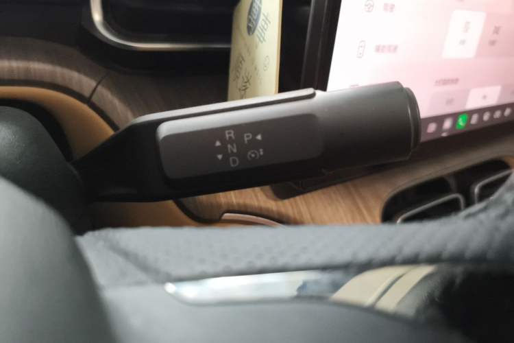 Used AION i60 2026 Model 530 Standard Edition Gear Lever