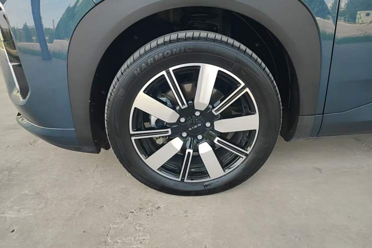 Used AION i60 2026 Model 210 Standard Edition Left Front Wheel Hub