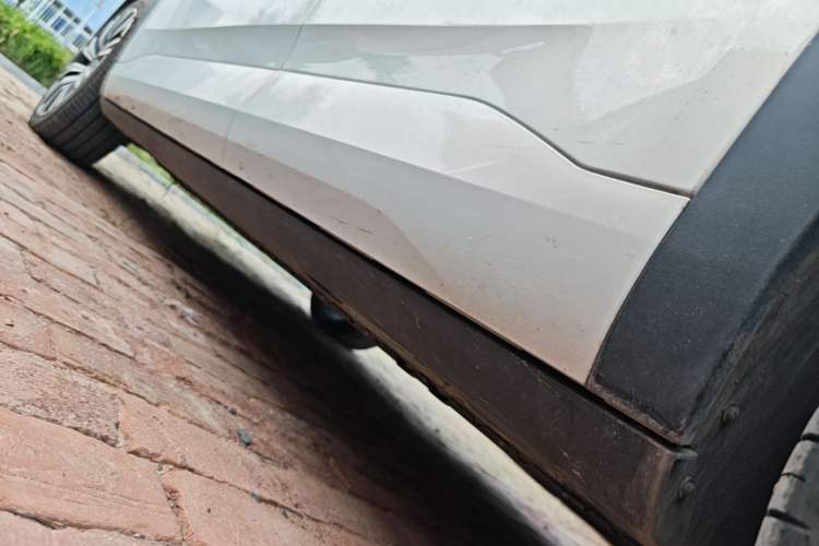 Used AION i60 2026 Model 650 Advanced Edition Left Side Sill