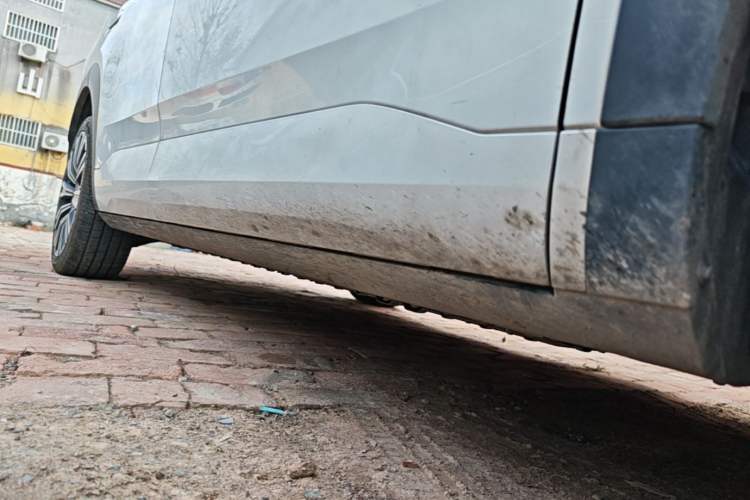 Used AION i60 2026 Model 650 Advanced Edition Right Side Sill
