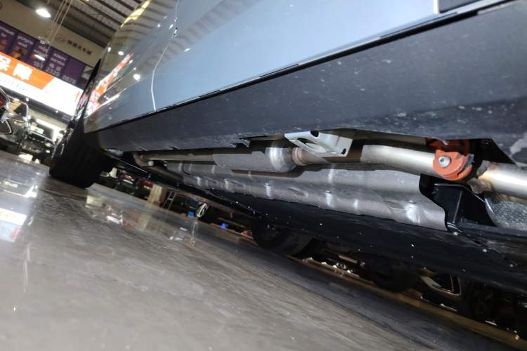 Used AION i60 2026 Model 210 Standard Edition Left Side Sill