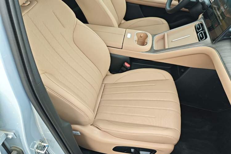Used AION i60 2026 Model 210 Standard Edition Right Front Seat