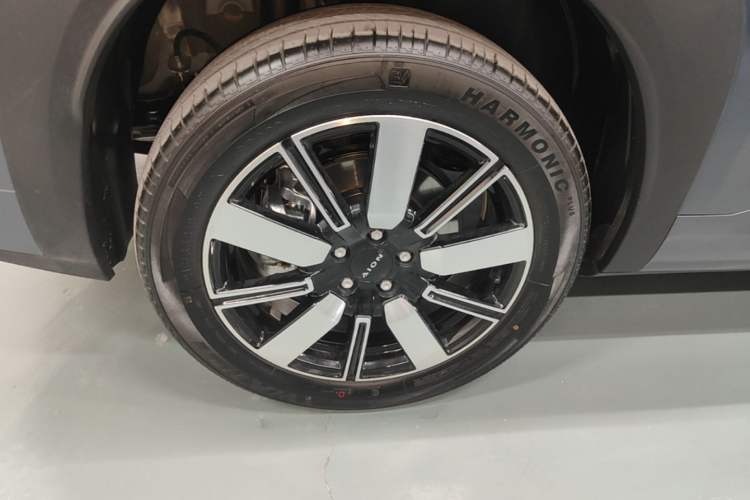 Used AION i60 2026 Model 210 Standard Edition Right Rear Wheel Hub