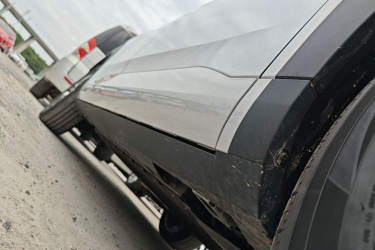 Used AION i60 2026 Model 210 Standard Edition Right Side Sill