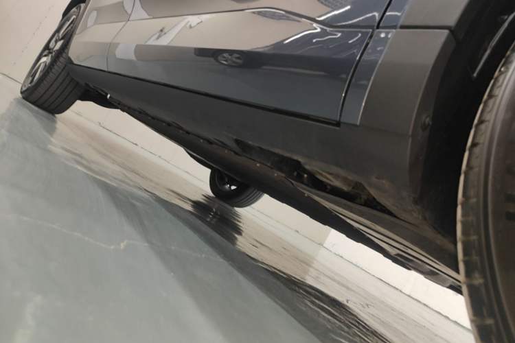 Used AION i60 2026 Model 210 Standard Edition Right Side Sill