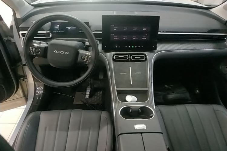 Used AION i60 2026 Model 210 Standard Edition Center Console