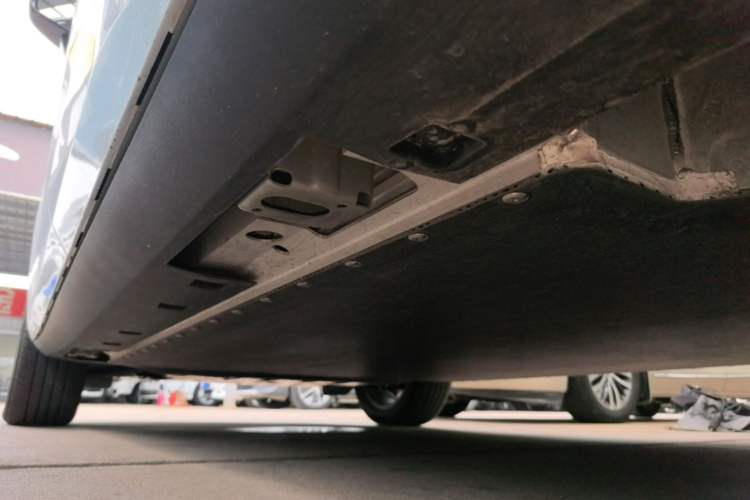 Used AION i60 2026 Model 650 Standard Edition Left Side Sill