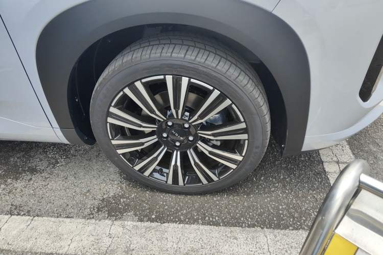 Used AION i60 2026 Model 210 Standard Edition Right Front Wheel Hub