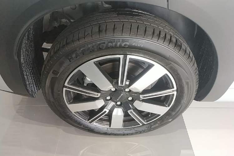 Used AION i60 2026 Model 210 Standard Edition Right Rear Wheel Hub