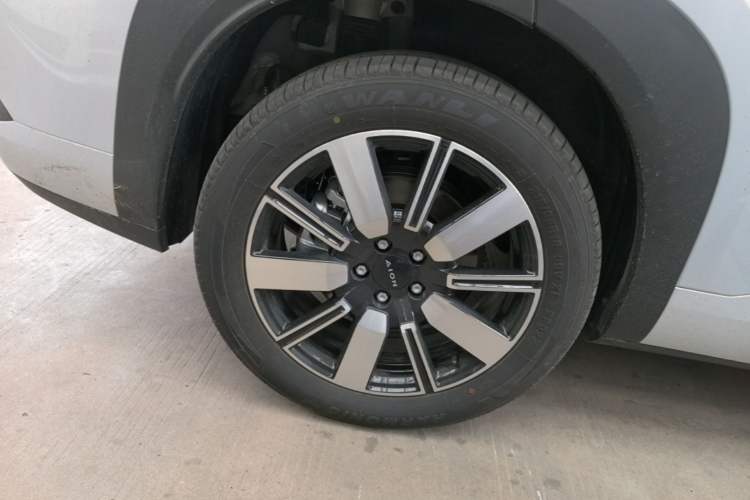 Used AION i60 2026 Model 650 Standard Edition Right Rear Wheel Hub