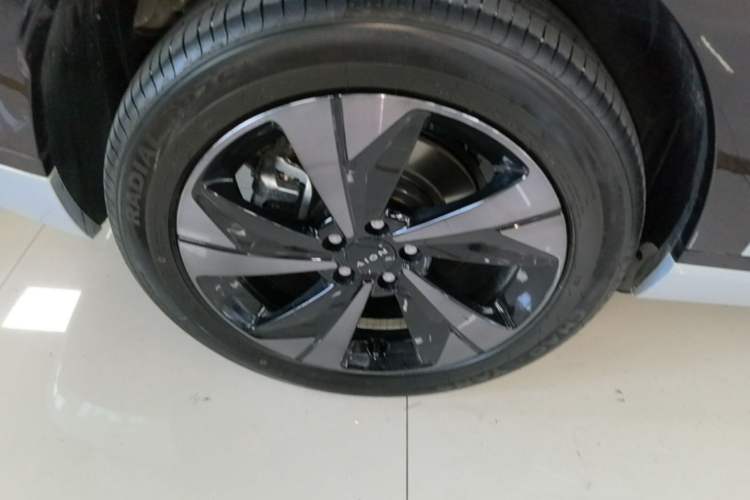 Used AION i60 2026 Model 650 Advanced Edition Right Rear Wheel Hub