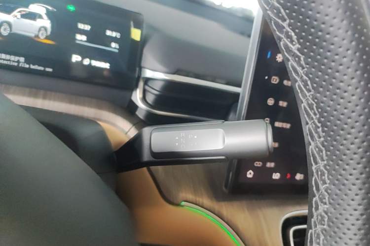 Used AION i60 2026 Model 530 Advanced Edition Gear Lever