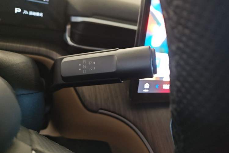 Used AION i60 2026 Model 530 Advanced Edition Gear Lever