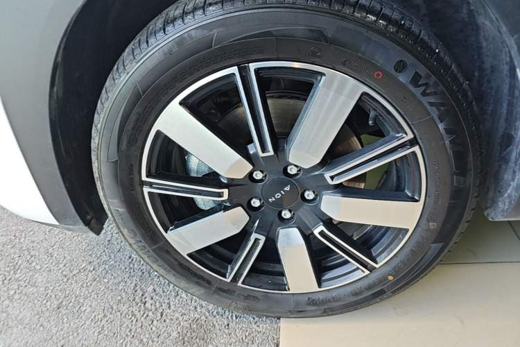 Used AION i60 2026 Model 650 Standard Edition Left Front Wheel Hub