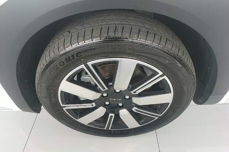 Used AION i60 2026 Model 210 Standard Edition Left Front Wheel Hub
