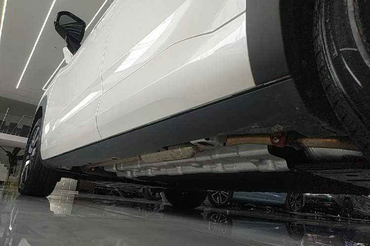 Used AION i60 2026 Model 210 Standard Edition Left Side Sill