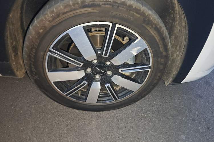 Used AION i60 2026 Model 530 Standard Edition Right Front Wheel Hub