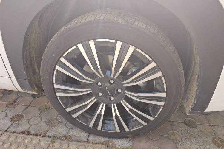 Used AION i60 2026 Model 530 Advanced Edition Right Front Wheel Hub