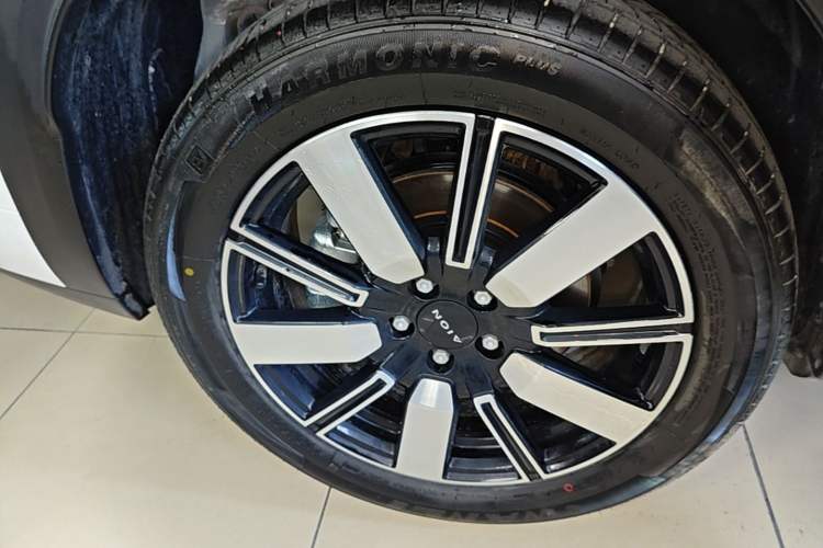 Used AION i60 2026 Model 650 Standard Edition Right Rear Wheel Hub