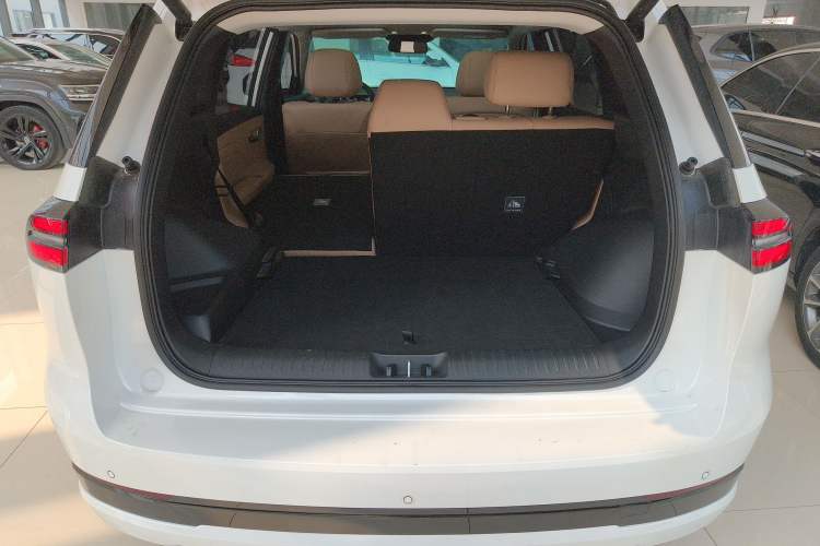 Used AION i60 2026 Model 210 Standard Edition Trunk