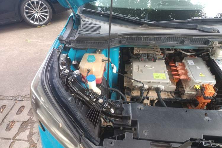 Used AION LX 2019 80D Engine Bay Right