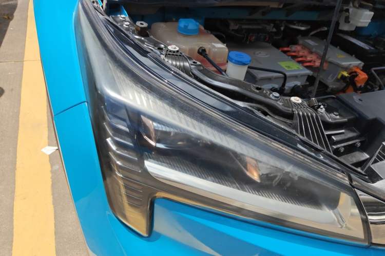 Used AION LX 2019 80D Right Front Headlight