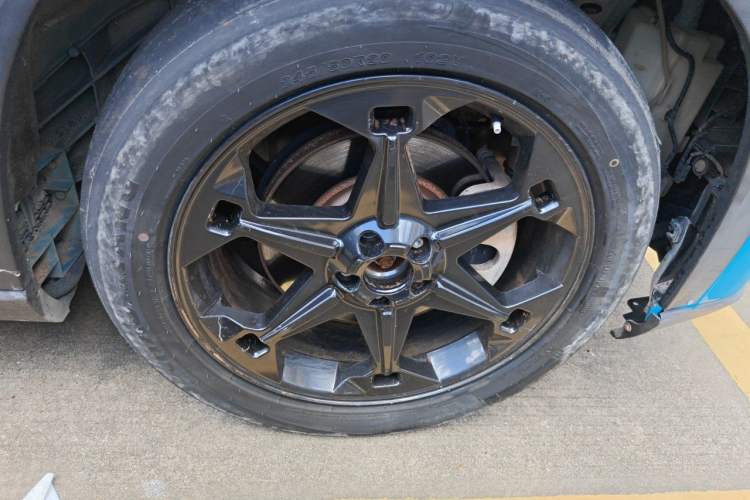 Used AION LX 2019 80D Right Front Wheel Hub