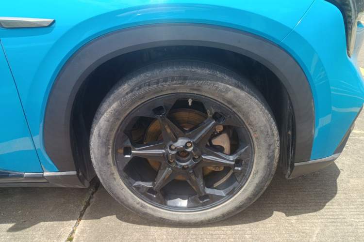Used AION LX 2019 80D Right Front Wheel Hub