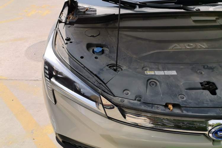 Used AION LX 2019 80D Engine Bay Right