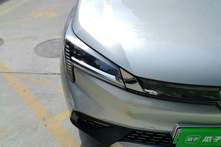 Used AION LX 2019 80D Right Front Headlight
