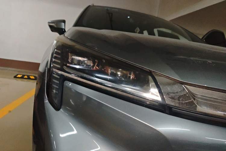 Used AION LX 2019 80 Right Front Headlight