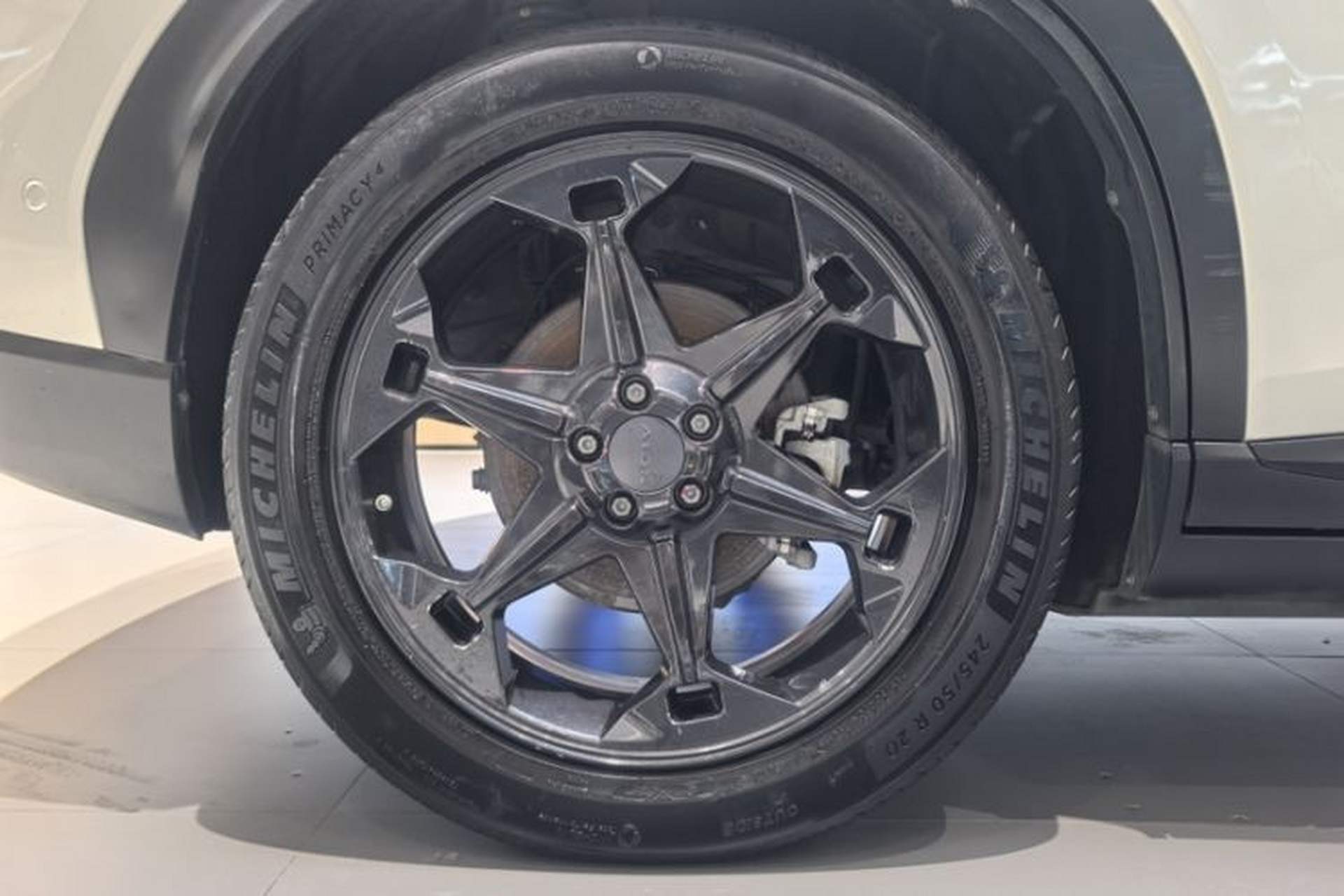 Used AION LX 2019 80 Exterior 3