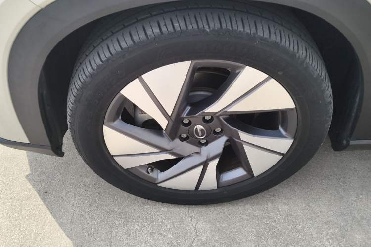 Used AION LX 2019 80 Left Front Wheel Hub