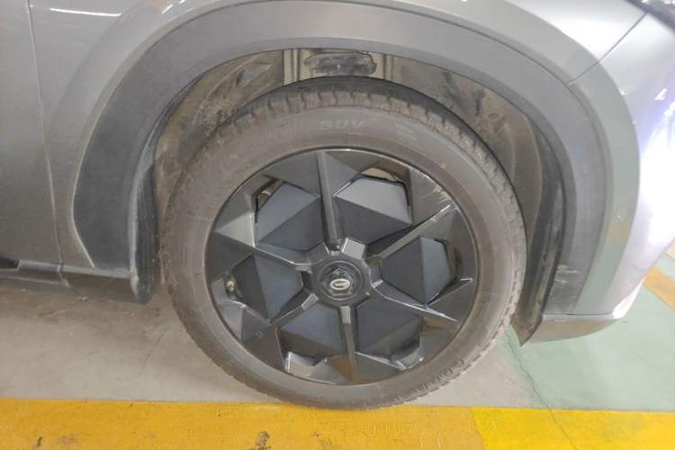 Used AION LX 2019 80 Right Front Wheel Hub