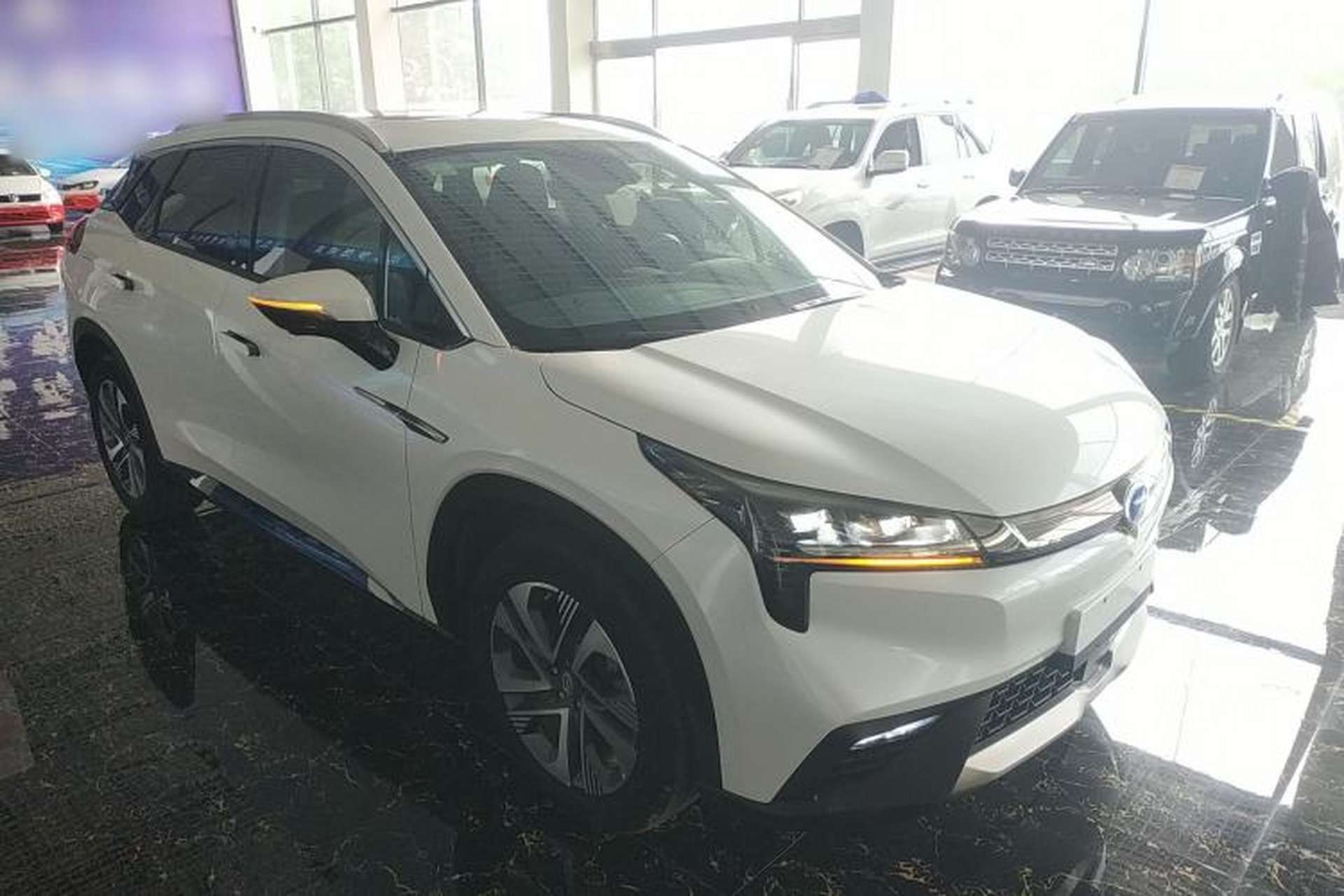 Used AION LX 2019 70 Front Right 45 Deg