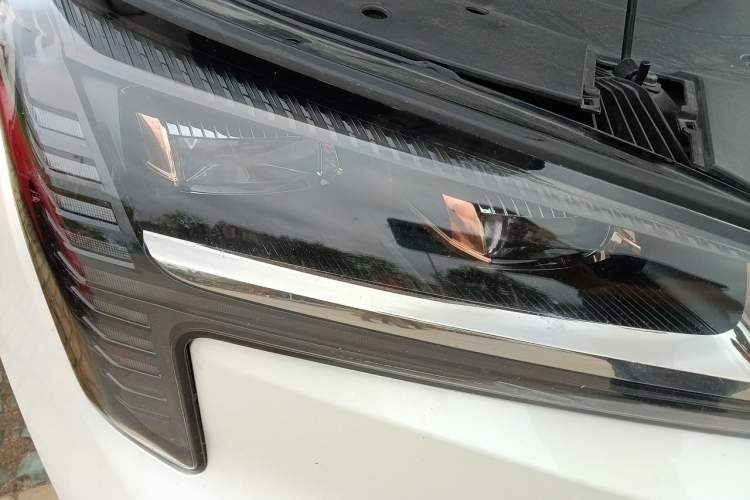 Used AION LX 2019 80 Right Front Headlight