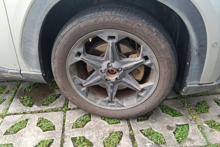 Used AION LX 2019 80D Right Front Wheel Hub